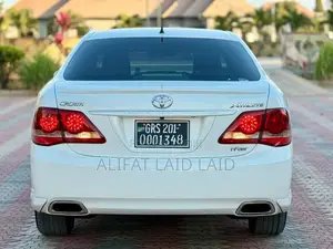 Toyota Crown 2009 White