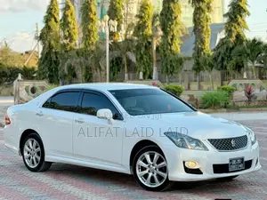 Toyota Crown 2009 White