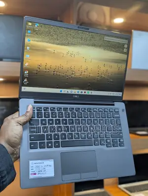 New Laptop Dell Latitude 7400 8GB Intel Core i5 SSD 256GB