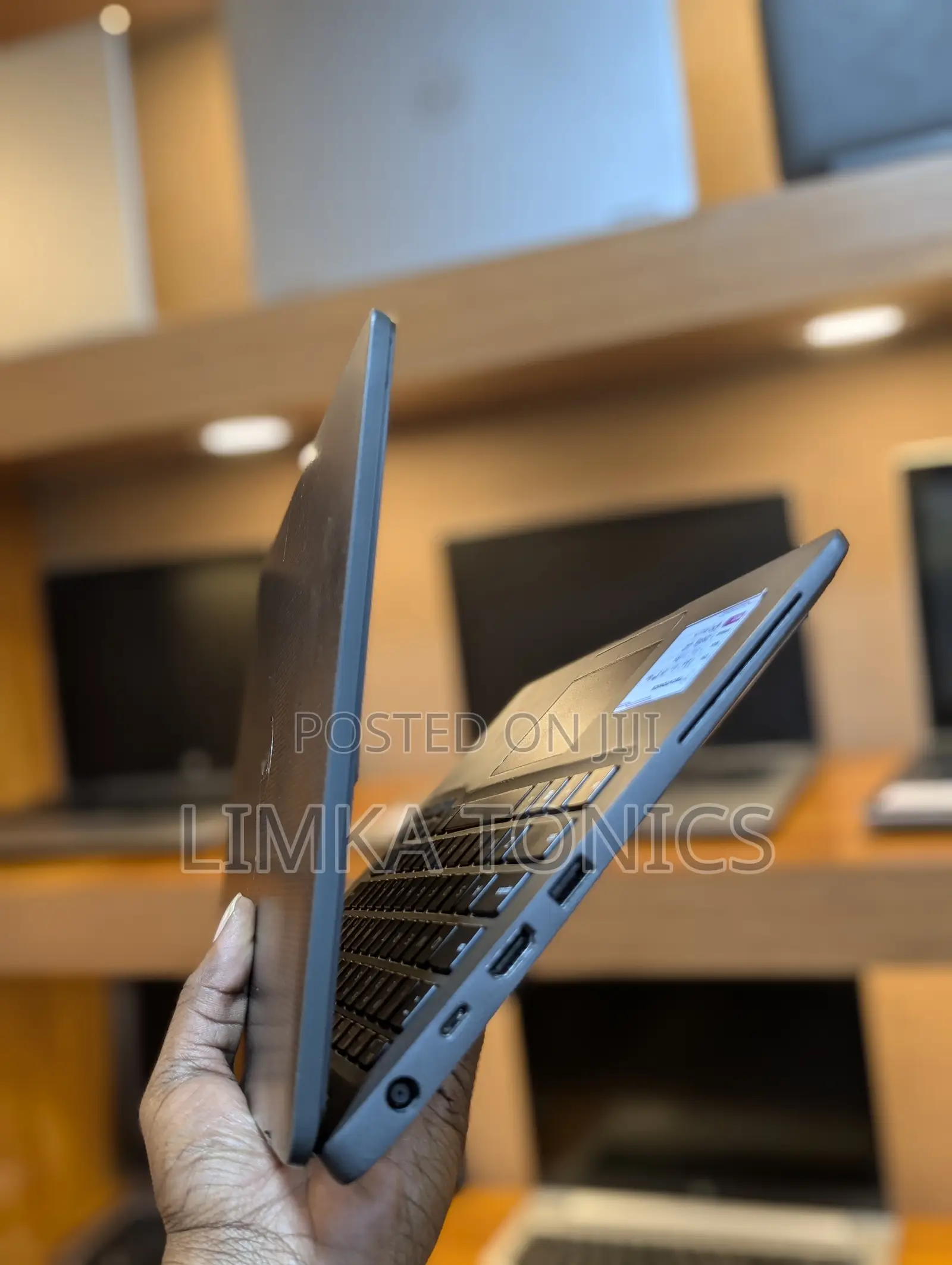 New Laptop Dell Latitude 7400 8GB Intel Core i5 SSD 256GB