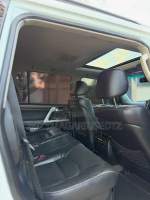 Toyota Land Cruiser 2015 Off white
