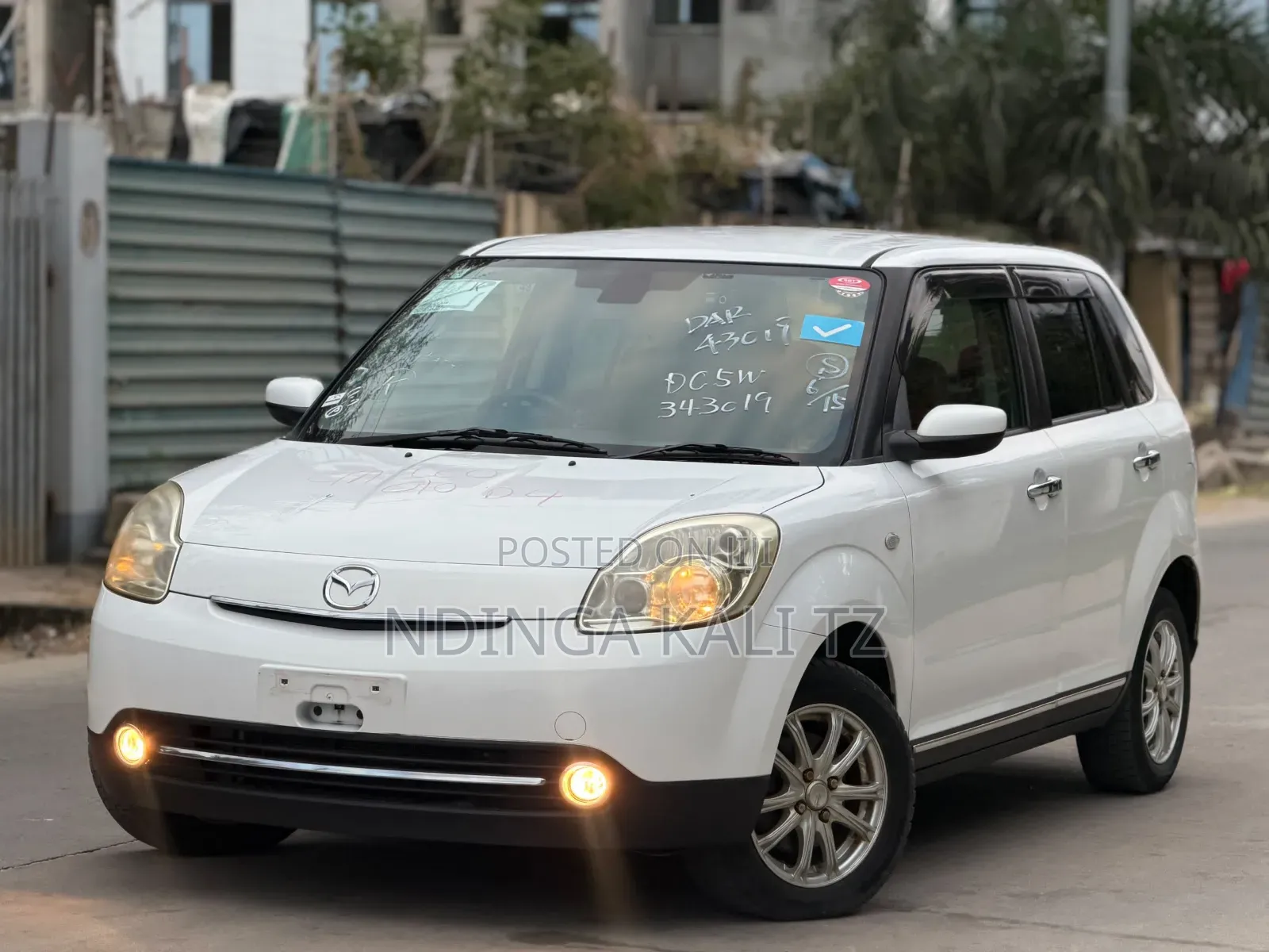 Mazda Verisa 2010 White