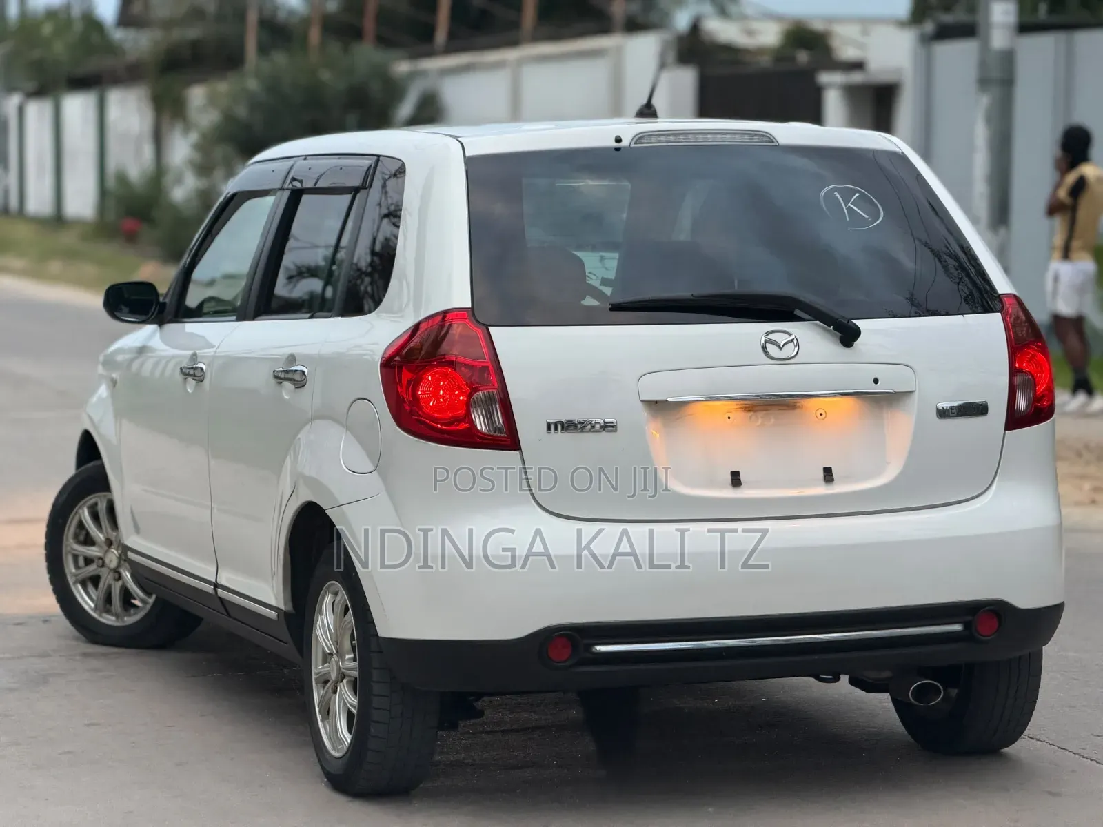 Mazda Verisa 2010 White