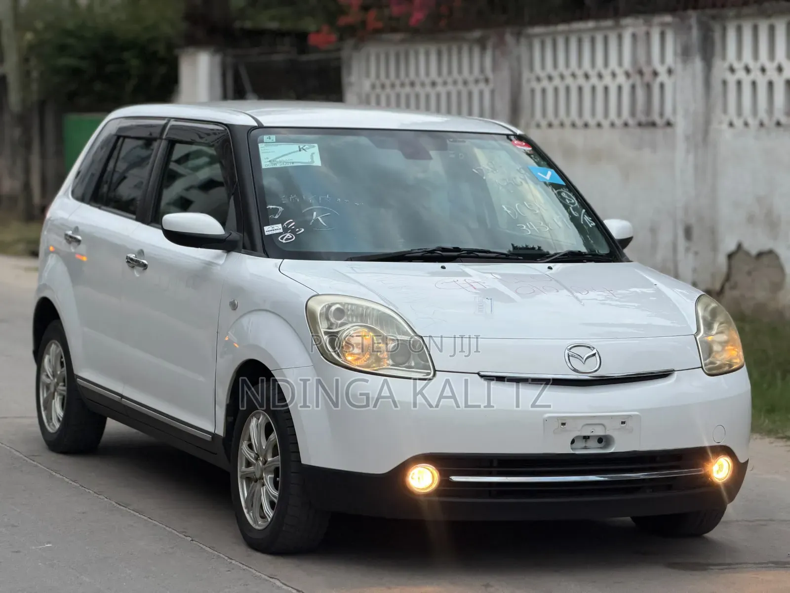 Mazda Verisa 2010 White