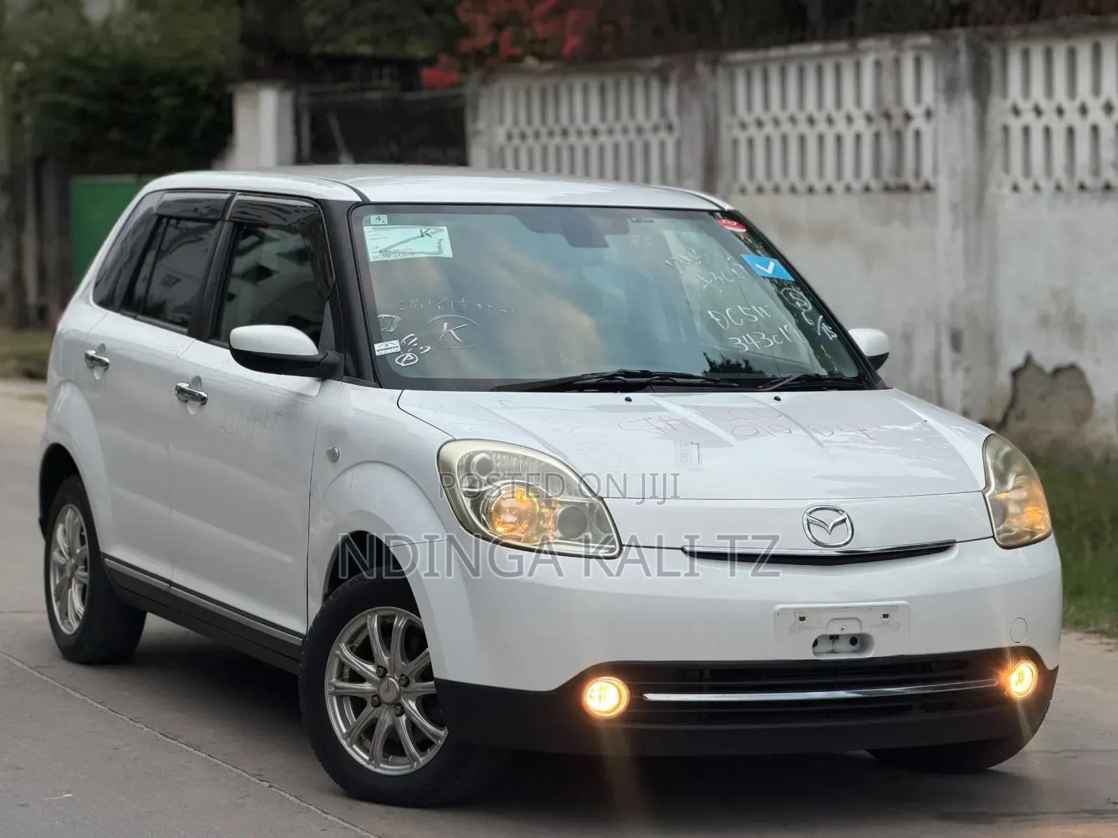 Mazda Verisa 2010 White