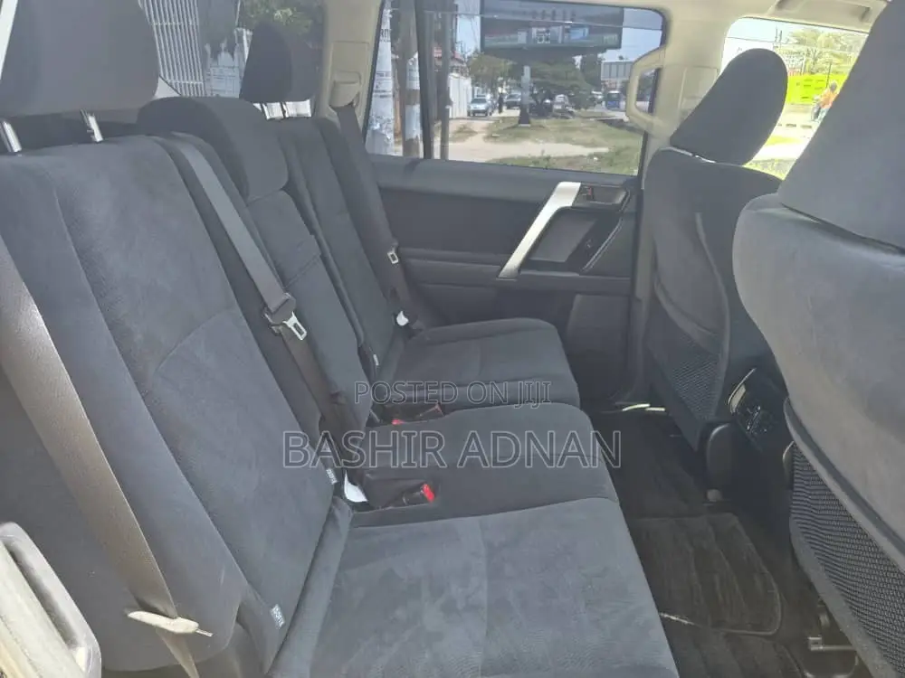 Toyota Land Cruiser Prado 2.7 2023 Black