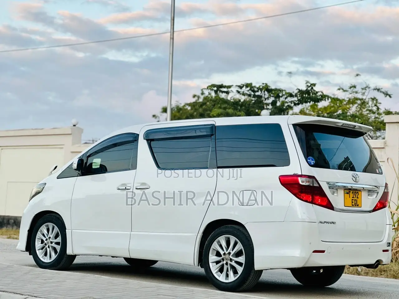 Toyota Alphard 2009 Pearl