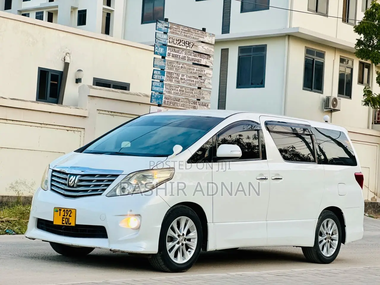 Toyota Alphard 2009 Pearl