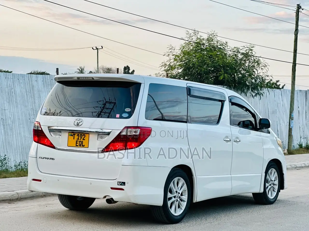 Toyota Alphard 2009 Pearl