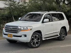Toyota Land Cruiser 2014 White