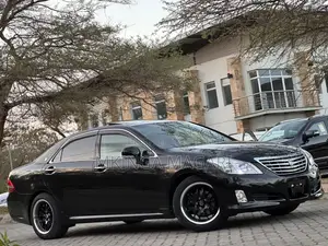 Toyota Crown 2009 Black