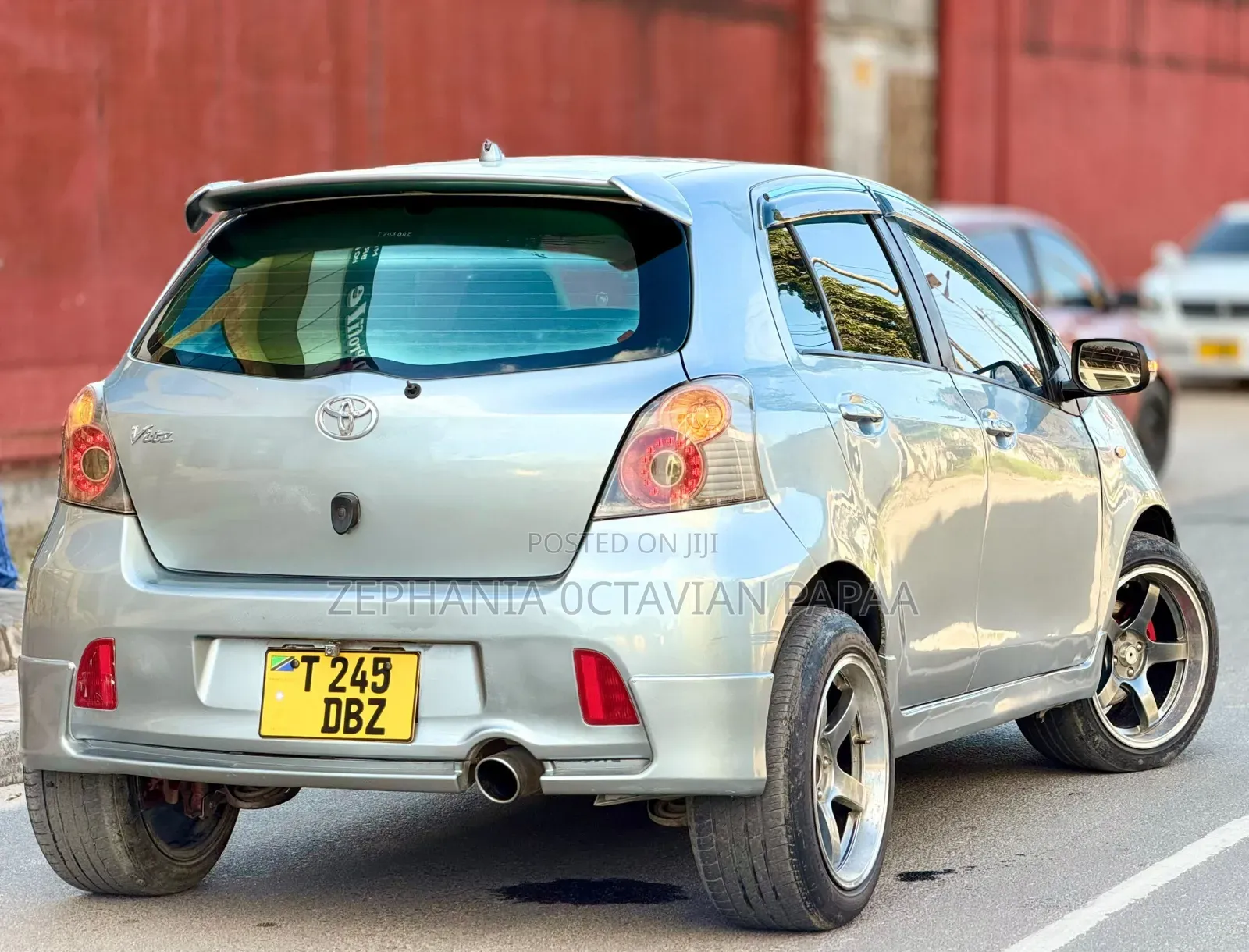 Toyota Vitz 2006 Silver