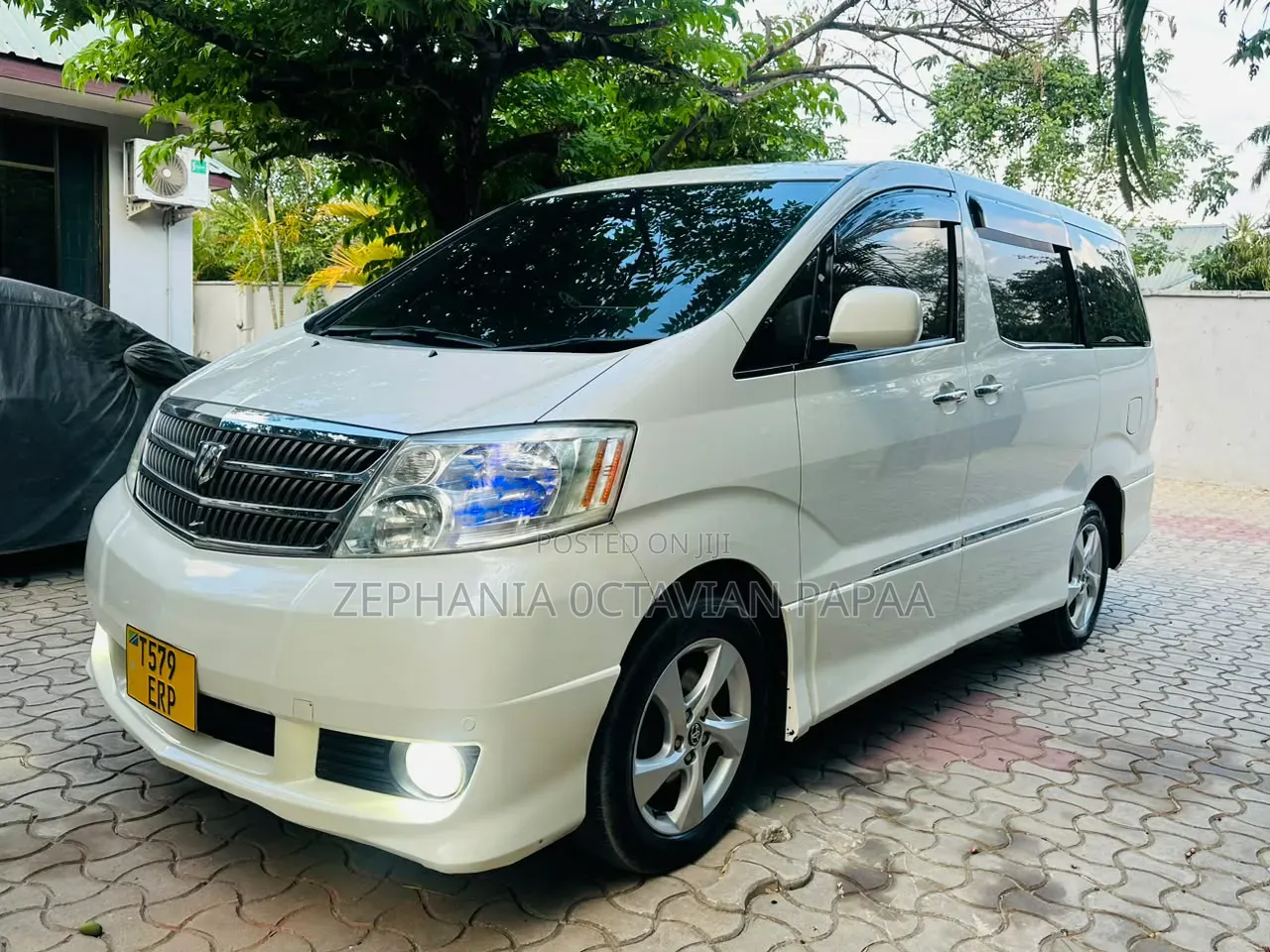 Toyota Alphard 2006 White