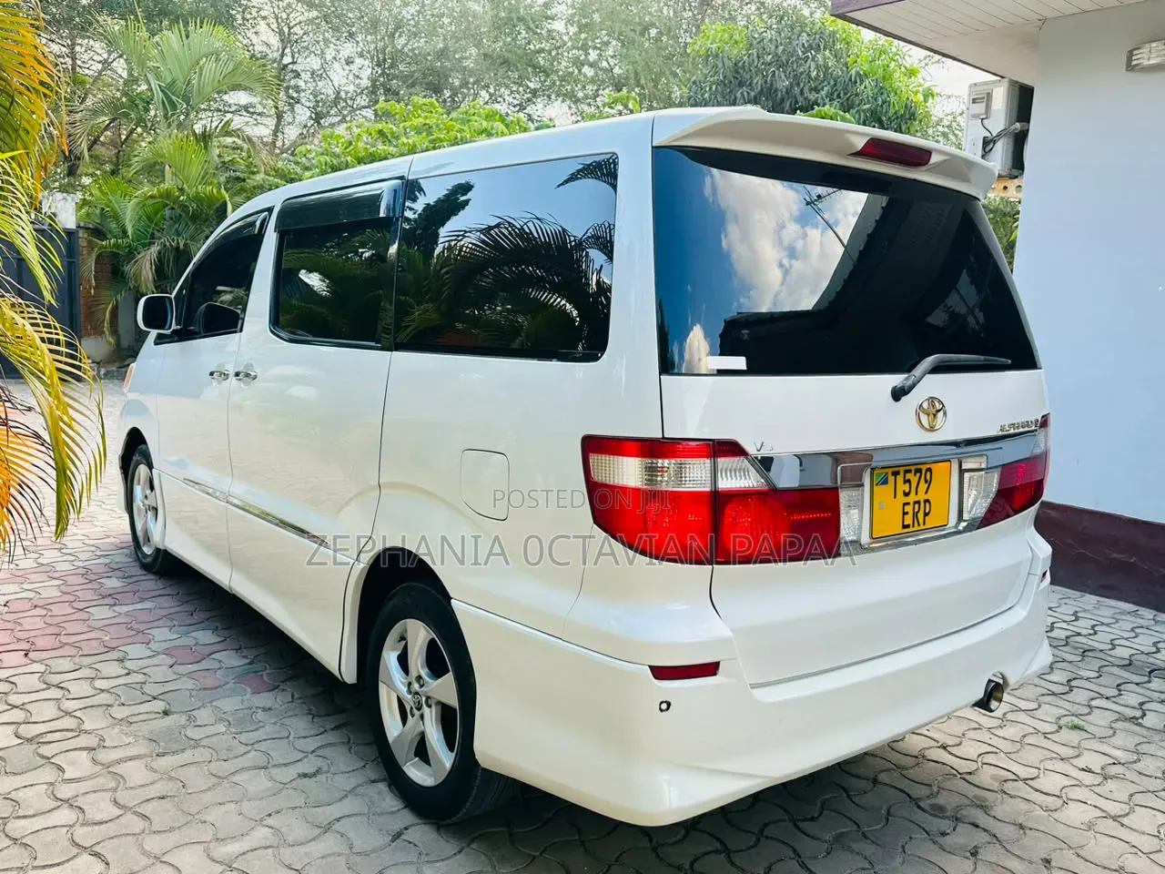 Toyota Alphard 2006 White