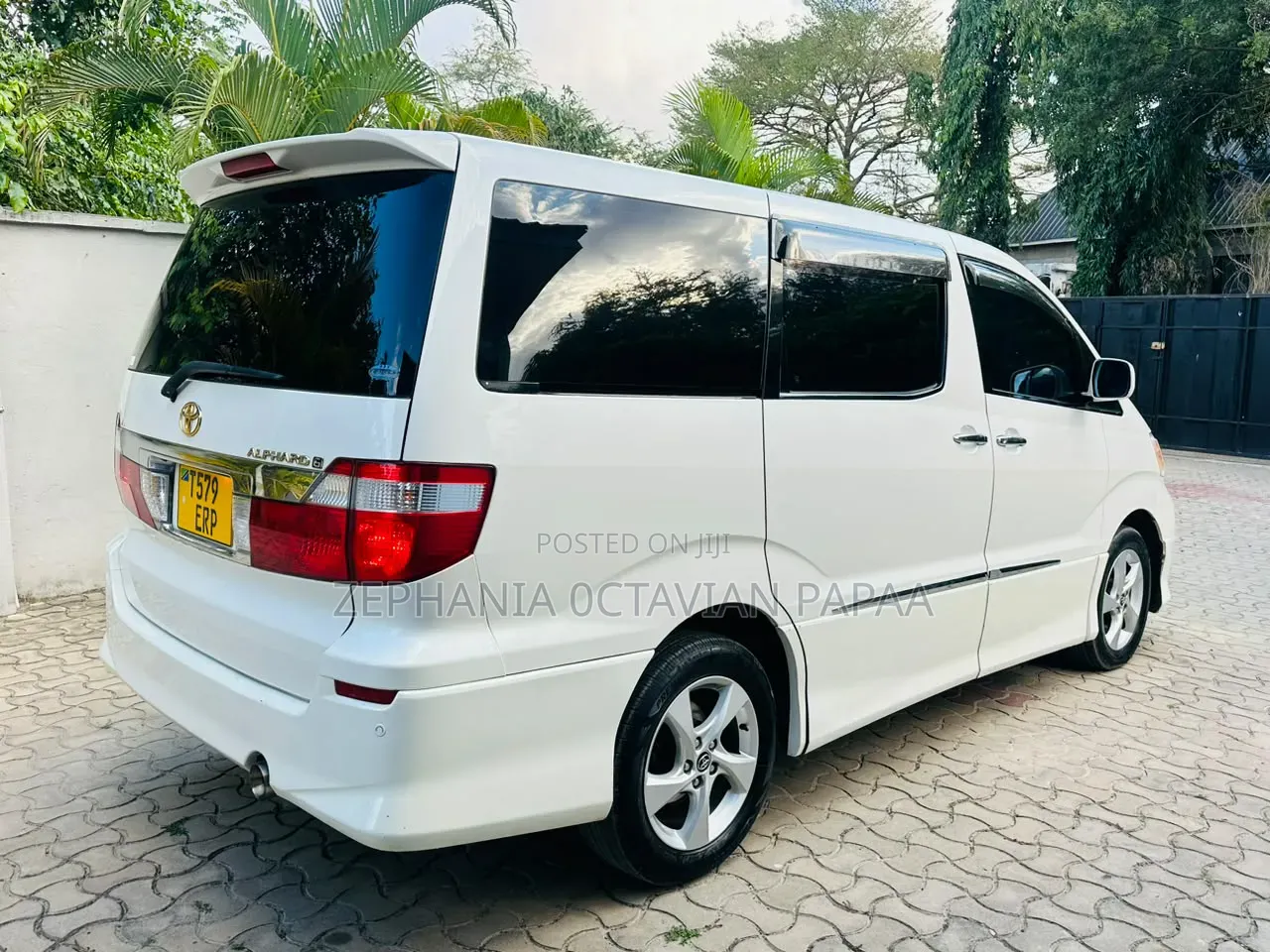 Toyota Alphard 2006 White