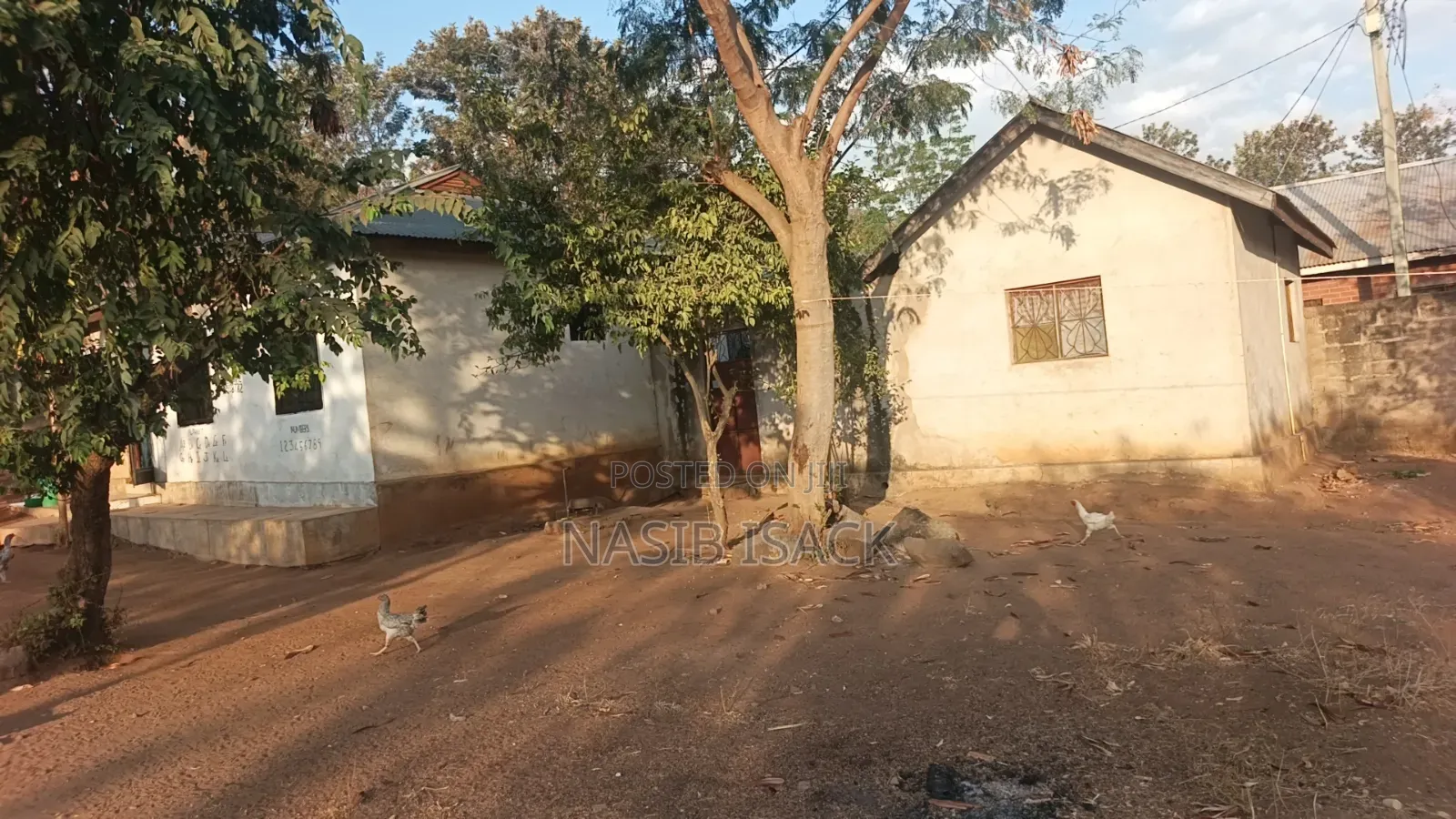 Furnished 8bdrm House in Mkolani for sale