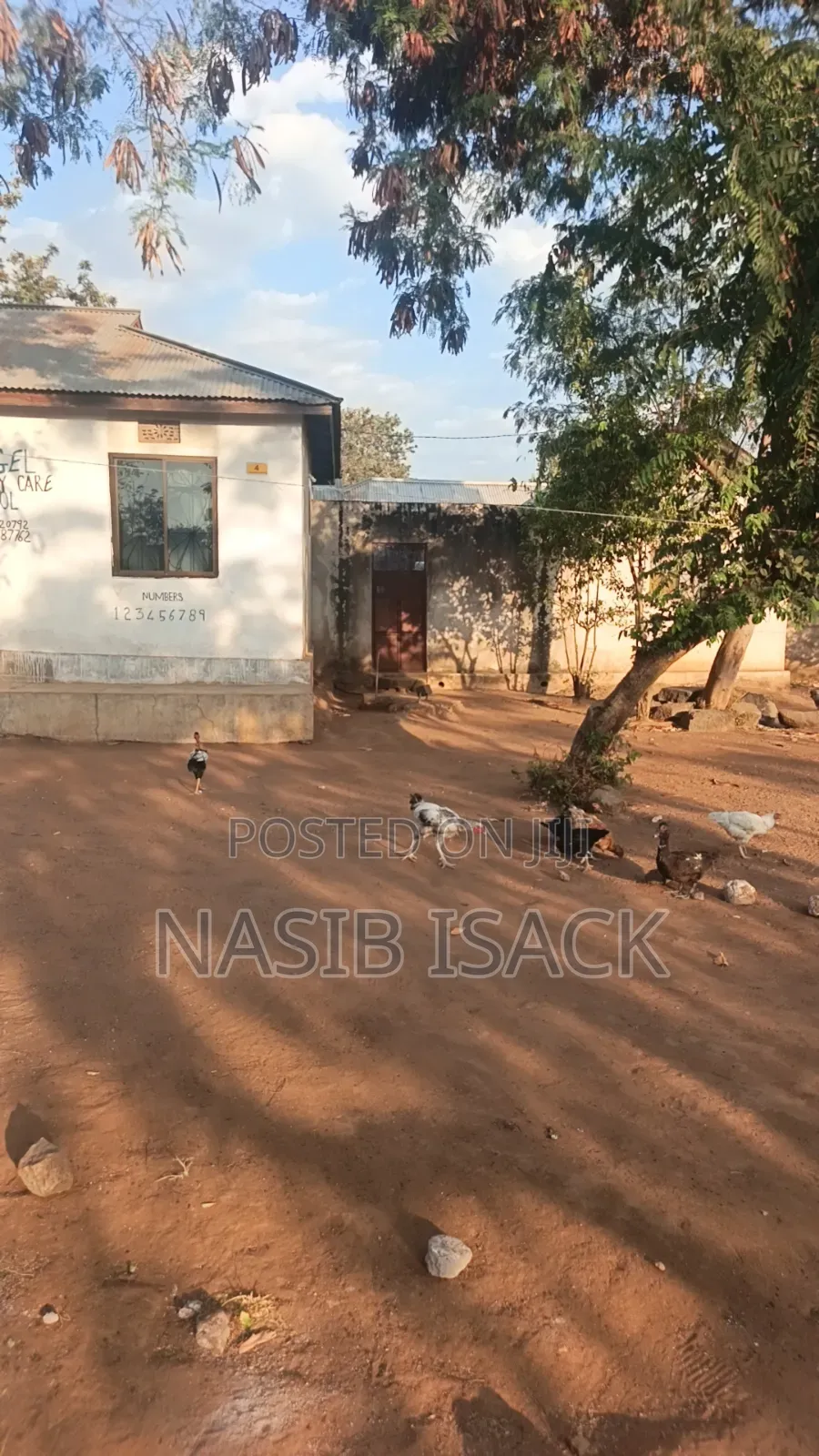 Furnished 8bdrm House in Mkolani for sale