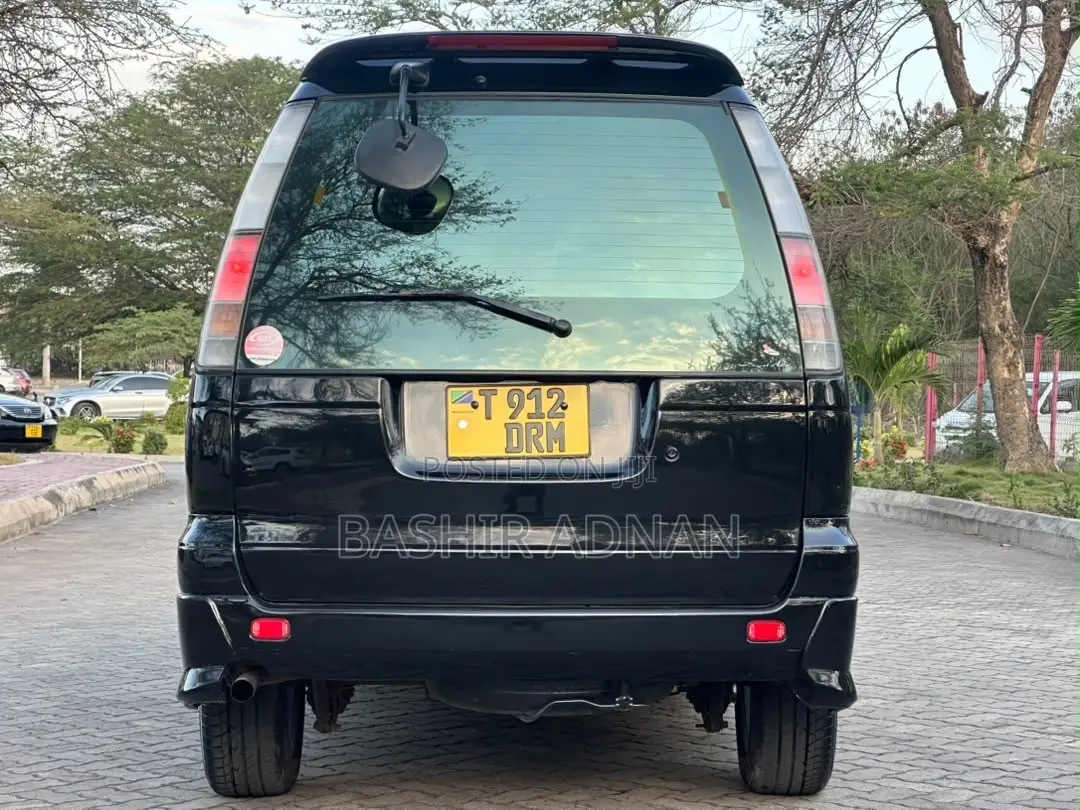 Toyota Noah 2.0 FWD (8 Seater) 2001 Black