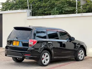 Subaru Forester 2010 Black