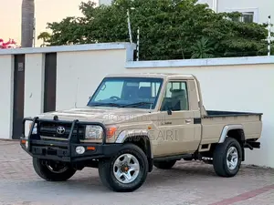 Toyota Land Cruiser 79 Series 2012