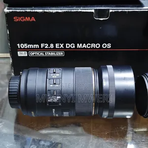 Sigma 105mm F/2.8 EX DG OS HSM Macro Lens for Nikon