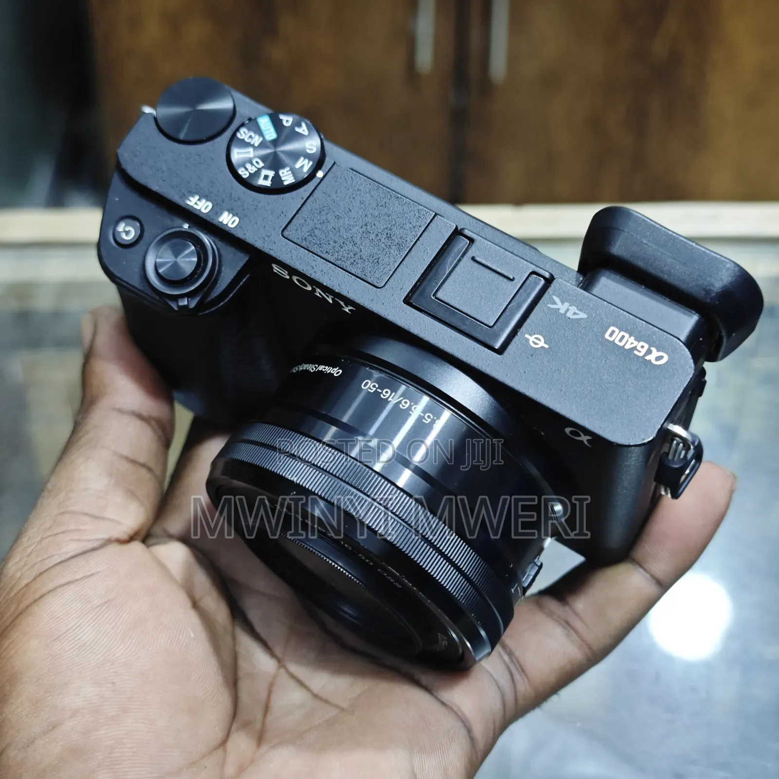 Sony A6400 Mirrorless Camera With 16-50mm F/3.5-5.6 II Lens