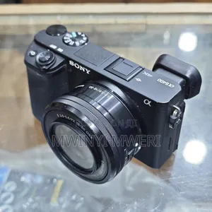 Sony A6400 Mirrorless Camera With 16-50mm F/3.5-5.6 II Lens