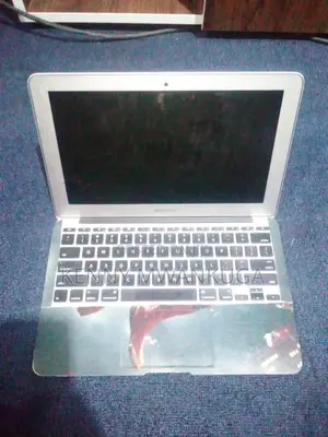 Laptop Apple MacBook 2011 4GB Intel Core i3 SSD 128GB
