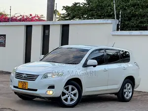Toyota Vanguard 2009 White