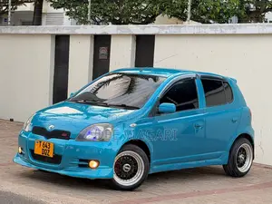 Toyota Vitz 2003 Blue