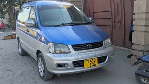 Toyota Noah 2.0 AWD (8 Seater) 2001 Blue