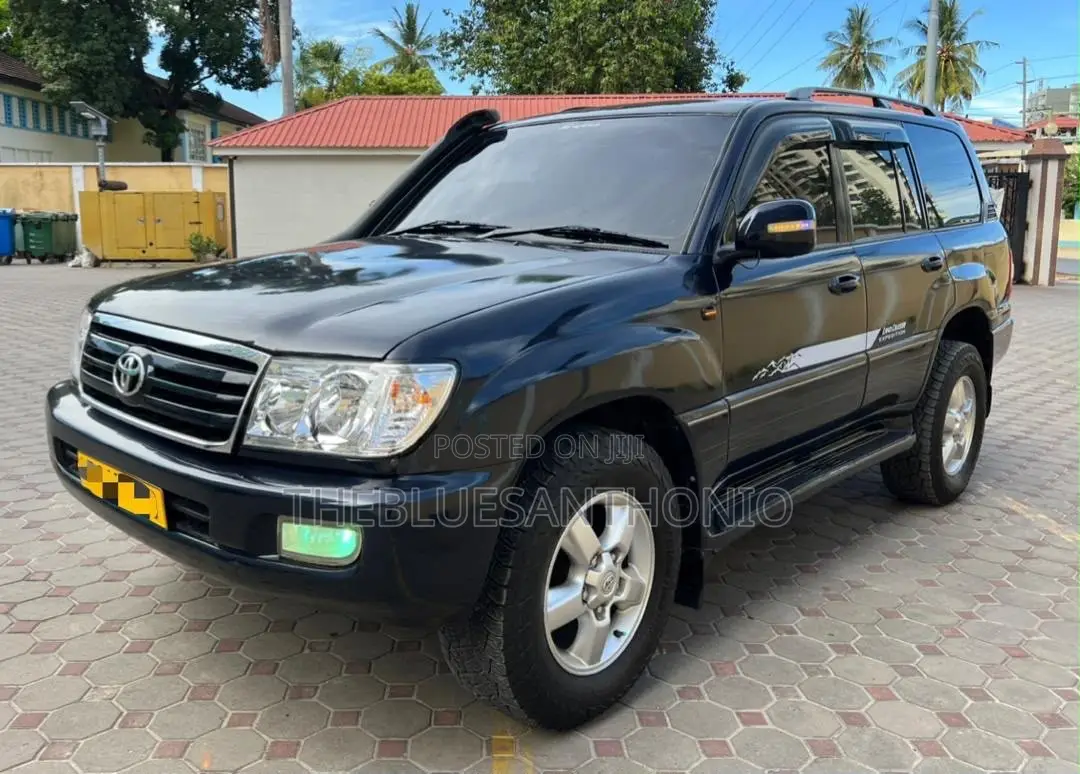 Toyota Land Cruiser 2004 Black