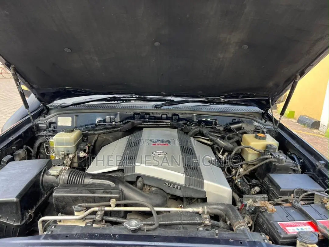 Toyota Land Cruiser 2004 Black