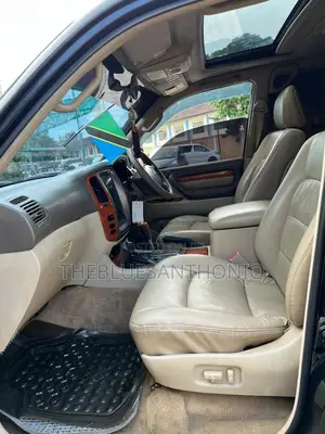 Toyota Land Cruiser 2004 Black