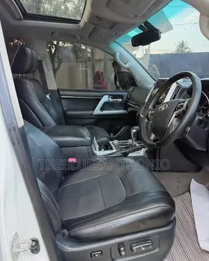 Toyota Land Cruiser 2014 Pearl