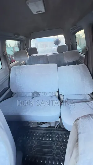 Toyota Noah 2001 Silver