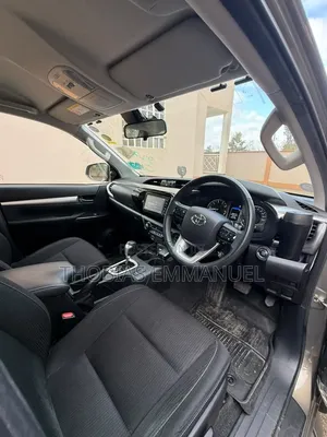 Toyota Hilux 2022 Beige