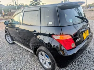 Toyota IST 2005 Black