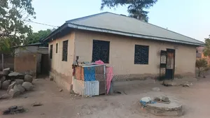 Furnished 4bdrm House in Kishiri for sale