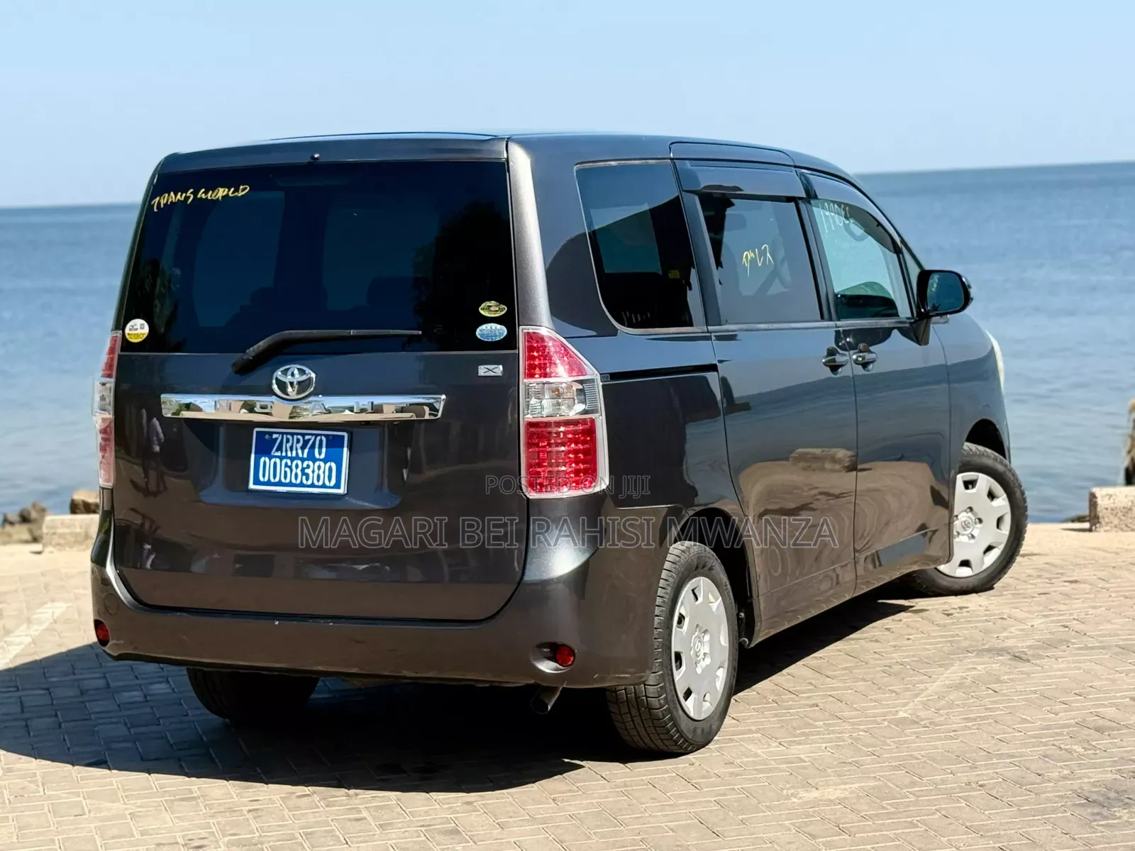 Toyota Noah 2007 Gray