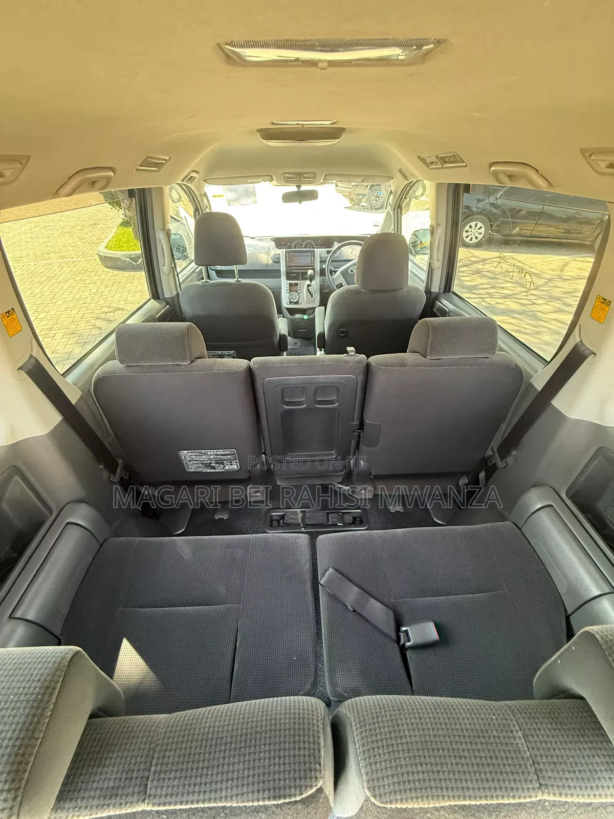 Toyota Noah 2007 Gray