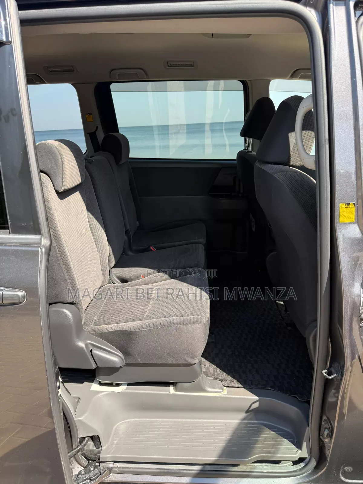 Toyota Noah 2007 Gray