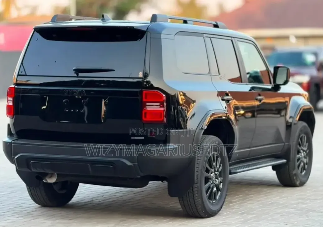 New Toyota Land Cruiser Prado 2.7 2025 Ivory
