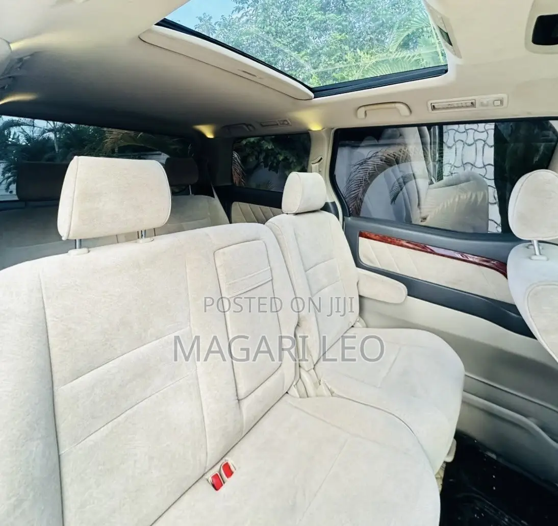 Toyota Alphard 2.4 Petrol FWD 2005 White