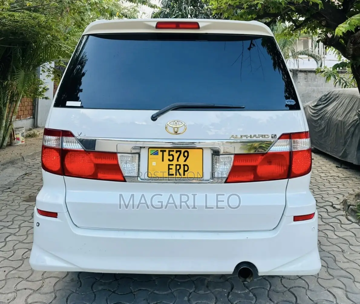 Toyota Alphard 2.4 Petrol FWD 2005 White