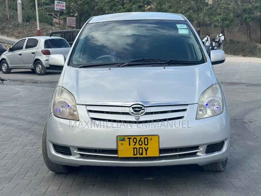 Toyota Corolla Spacio 2004 Silver