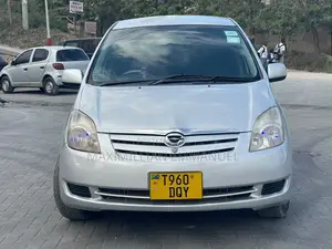 Toyota Corolla Spacio 2004 Silver