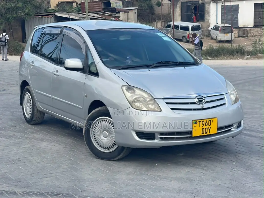 Toyota Corolla Spacio 2004 Silver