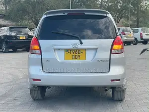 Toyota Corolla Spacio 2004 Silver