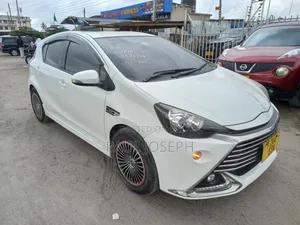 Toyota Aqua 2017 White